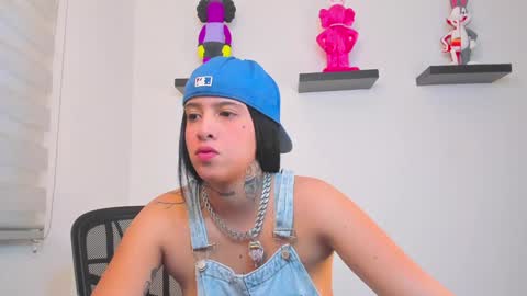 Snapshot of gangster_girl chatting on December 2024 10:22:01 PM GANG online show from December 2024 10:22:01 PM