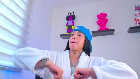 Snapshot of gangster_girl chatting on December 2024 02:01:02 PM GANG online show from December 2024 02:01:02 PM