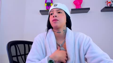 Snapshot of gangster_girl chatting on January 2025 03:02:02 PM GANG online show from January 2025 03:02:02 PM