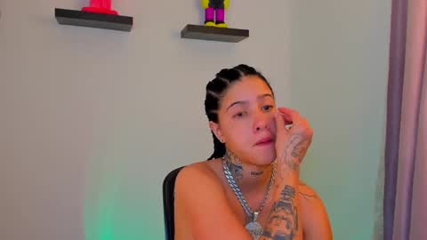 Snapshot of gangster_girl chatting on January 2025 04:17:01 AM GANG online show from January 2025 04:17:01 AM