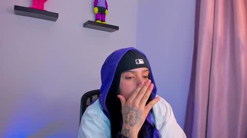 Snapshot of gangster_girl chatting on January 2025 04:44:02 AM GANG online show from January 2025 04:44:02 AM