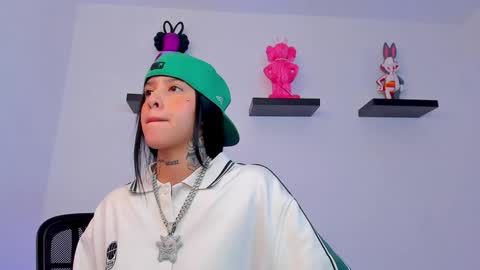 Snapshot of gangster_girl chatting on February 2025 08:32:01 PM GANG online show from February 2025 08:32:01 PM