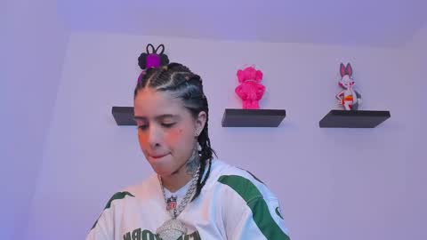 Snapshot of gangster_girl chatting on March 2025 01:42:02 AM GANG online show from March 2025 01:42:02 AM