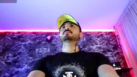 Snapshot of garbel09 chatting on November 2025 06:35:02 AM Chris Dont forget to gift me thumb up Its very important to me and makes me happy AF online show from November 2025 06:35:02 AM