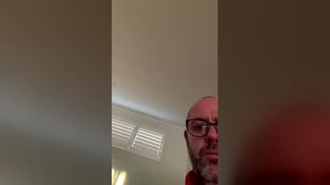 garret96 online show from December 2025 09:33:01 PM