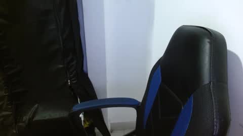 katia online show from December 2025 03:00:02 AM