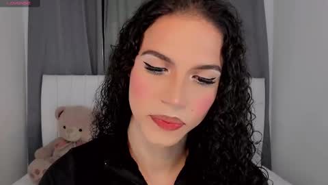 Vnecis Marn online show from October 2025 02:46:02 PM