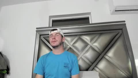 Snapshot of gayndepressed chatting on November 2025 02:10:01 AM Trace online show from November 2025 02:10:01 AM