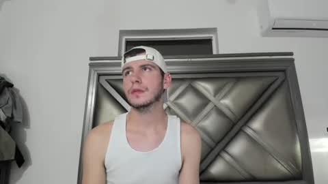 Snapshot of gayndepressed chatting on November 2025 02:11:02 AM Trace online show from November 2025 02:11:02 AM