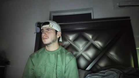 Snapshot of gayndepressed chatting on December 2025 02:06:01 AM Trace online show from December 2025 02:06:01 AM