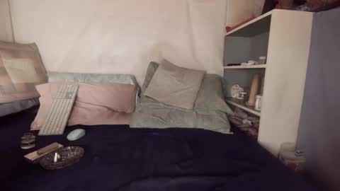 Snapshot of gayrobbin chatting on October 2025 10:27:01 AM gayrobbin online show from October 2025 10:27:01 AM