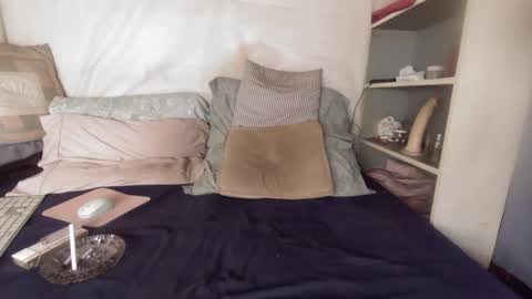 gayrobbin online show from March 2026 06:58:01 PM