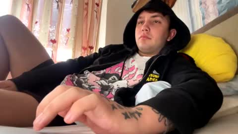 Snapshot of gazs_hore chatting on December 2024 12:06:01 PM Fil online show from December 2024 12:06:01 PM