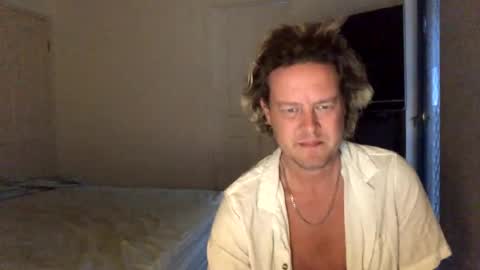 Snapshot of gcsurfer81 chatting on January 2025 08:35:01 AM gcsurfer81 online show from January 2025 08:35:01 AM