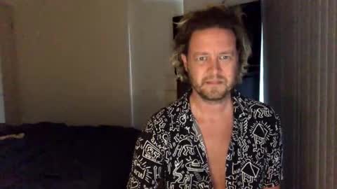 Snapshot of gcsurfer81 chatting on February 2025 08:09:02 AM gcsurfer81 online show from February 2025 08:09:02 AM