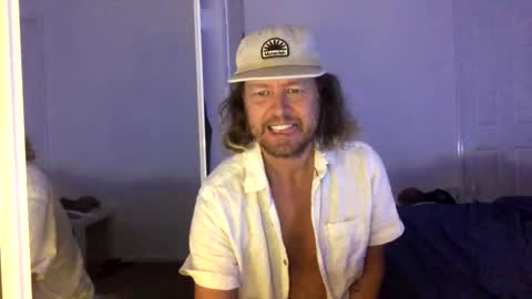 Snapshot of gcsurfer81 chatting on February 2026 08:51:01 AM gcsurfer81 online show from February 2026 08:51:01 AM