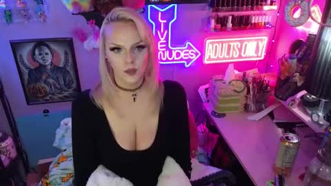 Snapshot of geishamonroe chatting on February 2026 03:40:02 AM Geisha Monroe online show from February 2026 03:40:02 AM