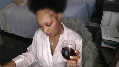 The Empress online show from September 2025 07:12:01 AM