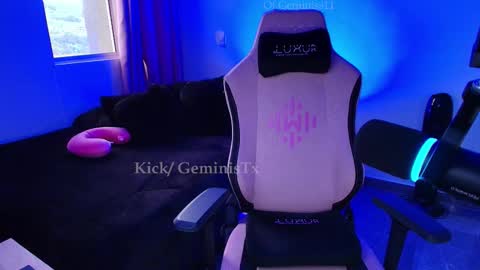 geminis11 online show from October 2025 08:38:01 PM