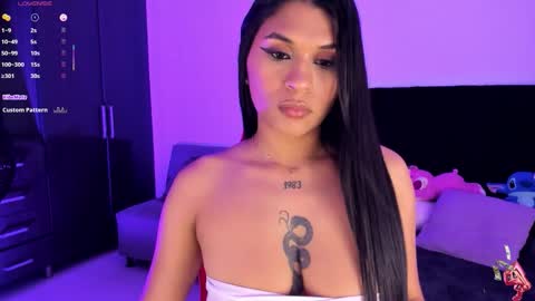 Snapshot of gemma_rose_ chatting on November 2025 09:25:02 PM online show from November 2025 09:25:02 PM