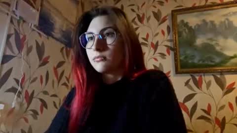 Snapshot of genevivewayson chatting on December 2025 07:13:02 AM Martha online show from December 2025 07:13:02 AM