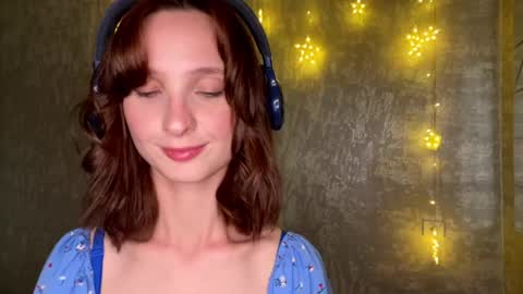 Riana online show from April 2026 09:34:01 AM