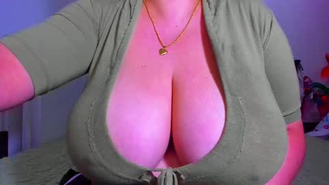 genifersweet online show from December 2024 11:44:01 AM
