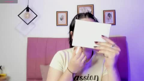 Sofia online show from November 2025 03:06:02 AM