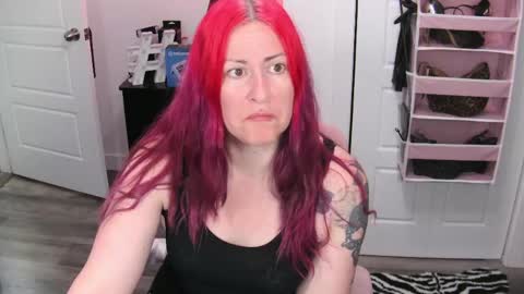 Snapshot of gennyrock chatting on June 2026 01:22:01 PM Genny Rock and online show from June 2026 01:22:01 PM