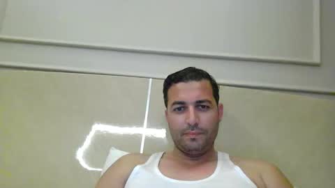 Snapshot of genteldevil chatting on November 2025 05:57:01 PM genteldevil online show from November 2025 05:57:01 PM