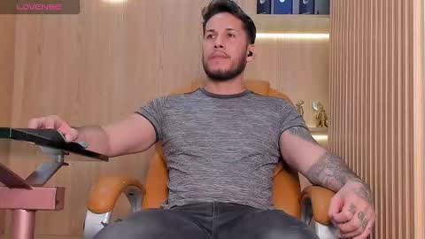 Snapshot of george_diesell_ chatting on November 2025 08:18:01 PM George online show from November 2025 08:18:01 PM