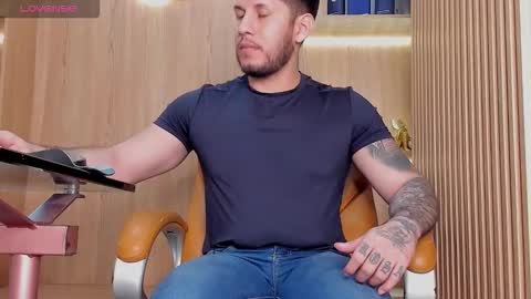 Snapshot of george_diesell_ chatting on November 2025 10:29:02 PM George online show from November 2025 10:29:02 PM