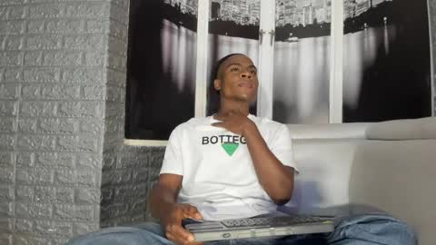 G E O R G E online show from October 2025 03:52:02 AM