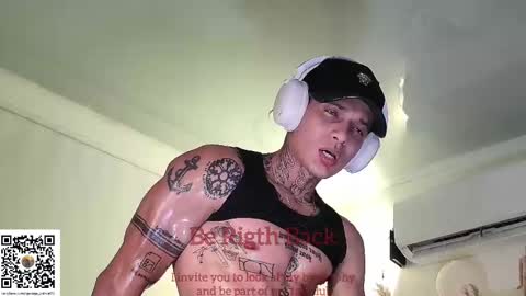 independent model online show from February 2025 04:55:01 AM