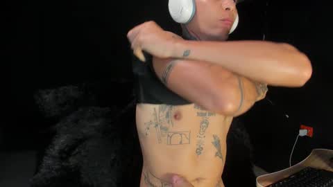 independent model online show from February 2026 09:41:01 PM