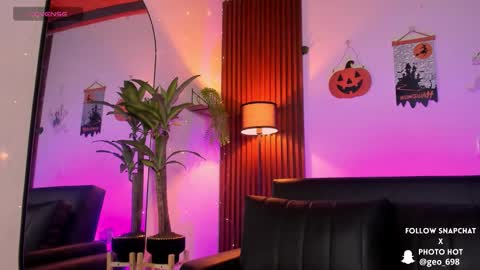 Snapshot of georgina_caruso chatting on October 2025 05:07:01 AM Georgina Caruso online show from October 2025 05:07:01 AM