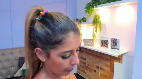 Snapshot of georgina_coule chatting on January 2025 06:17:02 PM Georgina Coule online show from January 2025 06:17:02 PM