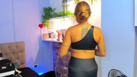 Snapshot of georgina_coule chatting on February 2025 12:15:02 PM Georgina Coule online show from February 2025 12:15:02 PM