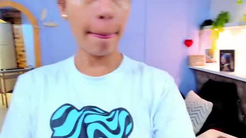 Snapshot of georgina_coule chatting on March 2025 12:01:02 PM Georgina Coule online show from March 2025 12:01:02 PM