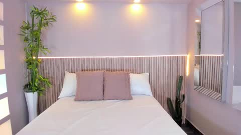 Snapshot of georginareyes chatting on December 2025 10:48:02 PM GeorginaReyes online show from December 2025 10:48:02 PM