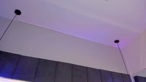 Kendal  online show from January 2025 10:57:02 PM