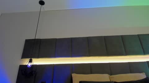 Kendal  online show from February 2025 11:41:02 PM