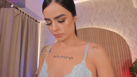 Kendal  online show from September 2025 04:45:01 PM