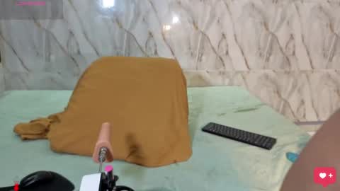 Snapshot of georgis__ chatting on October 2025 08:40:02 PM Georgina online show from October 2025 08:40:02 PM