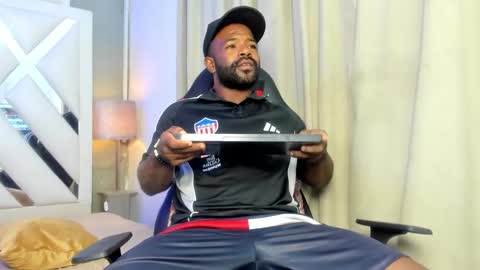 Snapshot of gerald_scott7 chatting on November 2025 04:12:01 AM GERALD online show from November 2025 04:12:01 AM