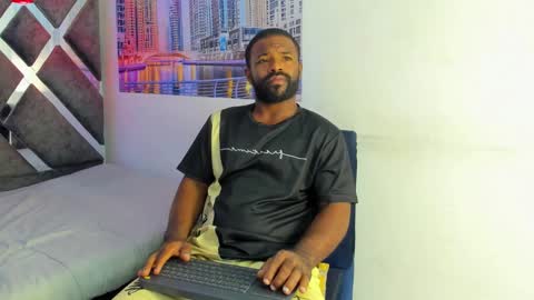 Snapshot of gerald_scott7 chatting on December 2025 03:25:01 AM GERALD online show from December 2025 03:25:01 AM