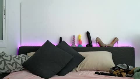 Snapshot of germangirl1996 chatting on February 2025 08:08:02 PM Nadine online show from February 2025 08:08:02 PM