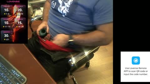 Snapshot of geronimo_431 chatting on December 2024 09:37:01 PM Daddy Jokes online show from December 2024 09:37:01 PM