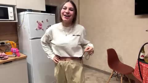 Mia online show from February 2026 02:50:02 PM