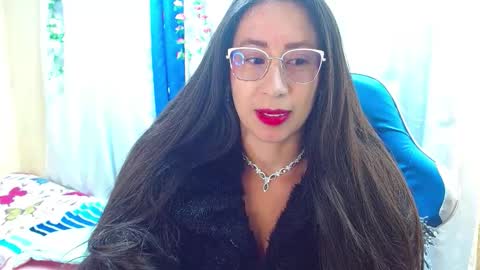 Snapshot of gia_leinn chatting on November 2025 02:39:01 PM Gia online show from November 2025 02:39:01 PM